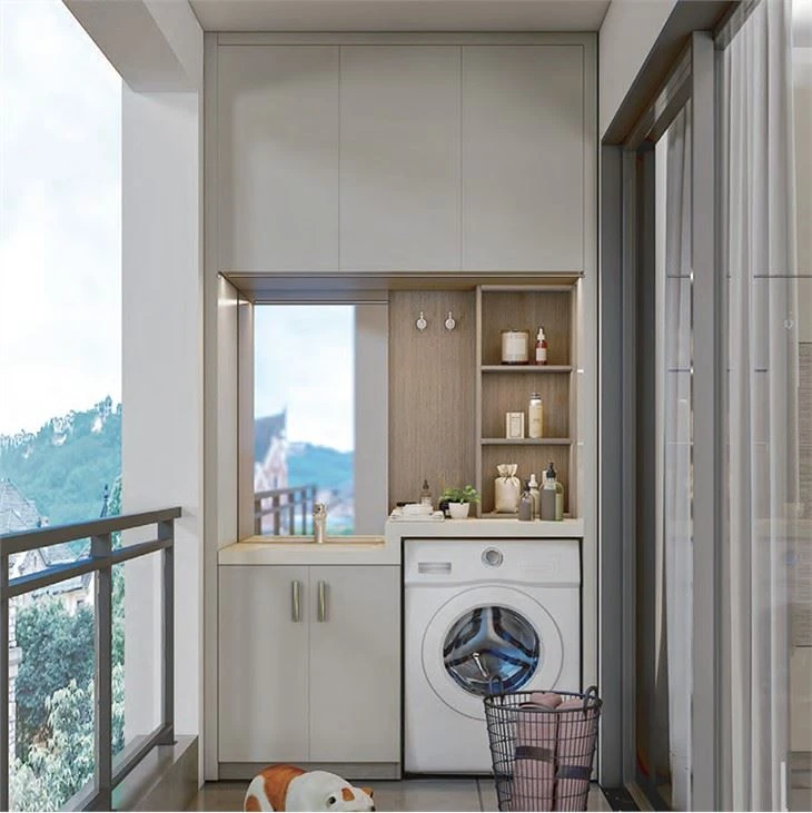 Dulap de familie cu balcon